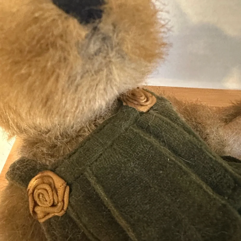 Vintage Boyds Bear Brown Teddy Bear with Tags Attached. Collectible